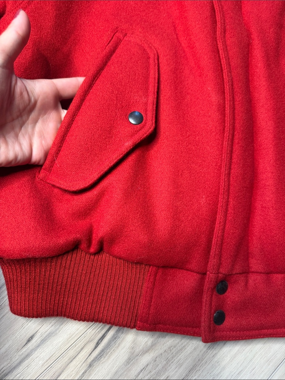 Vintage 80’s red bomber jacket - Picture 2 of 16